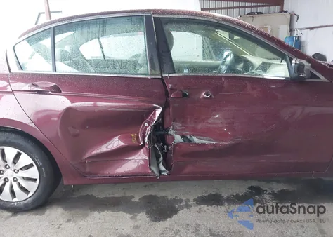 2010 Honda Accord 2.4 Lx z USA, uszkodzony, nr VIN 1HGCP2F36AA173928